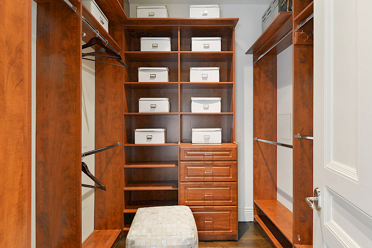 462 Douglass Street 49