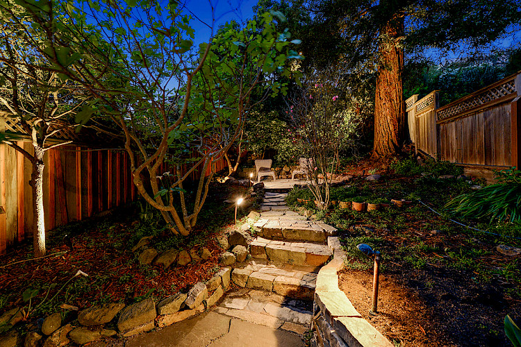 462 Douglass Street 37