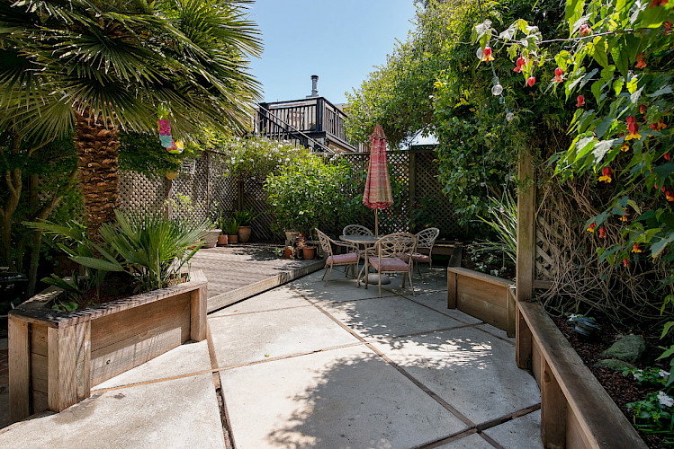 771 Castro Street 28