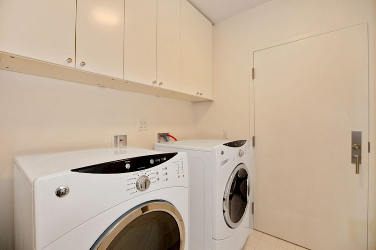 3883 & 3885 20th Street 49