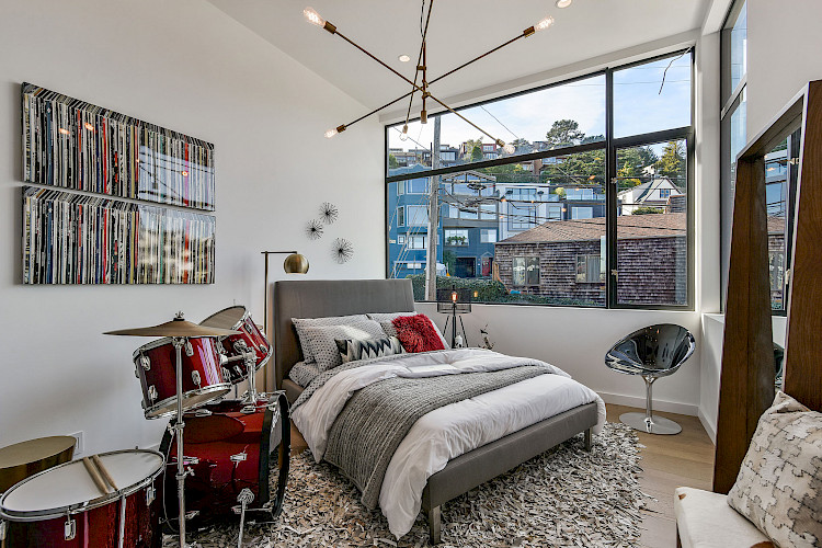 1783 Noe Street 84