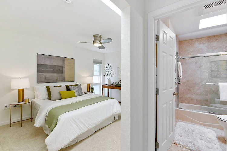 2555 Leavenworth St. #302 17