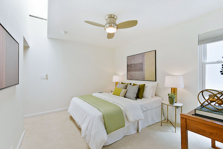 2555 Leavenworth St. #302 19