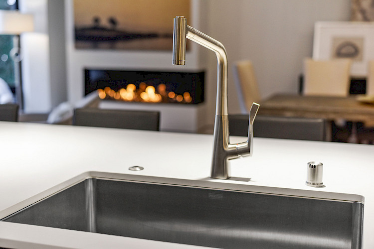 844 Duncan Street 33