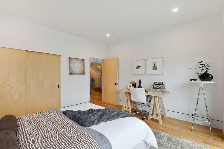 844 Duncan Street 40