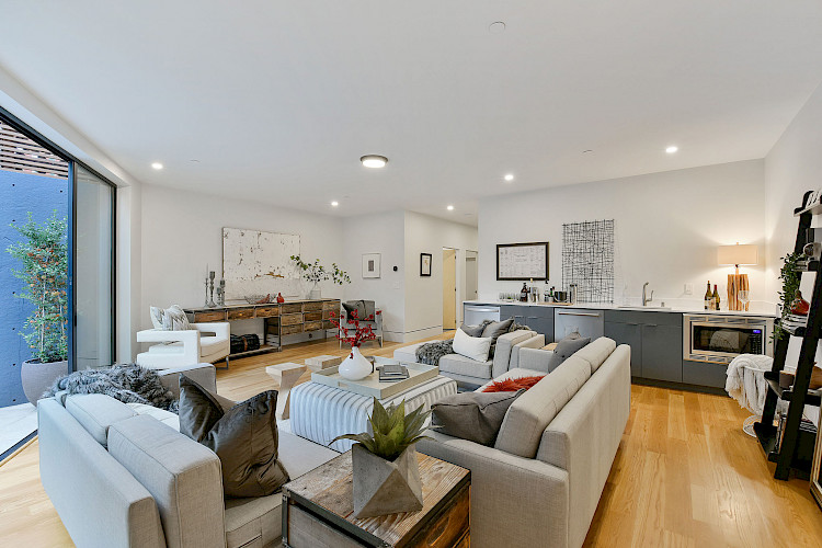 844 Duncan Street 67