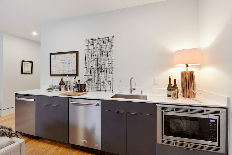 844 Duncan Street 70