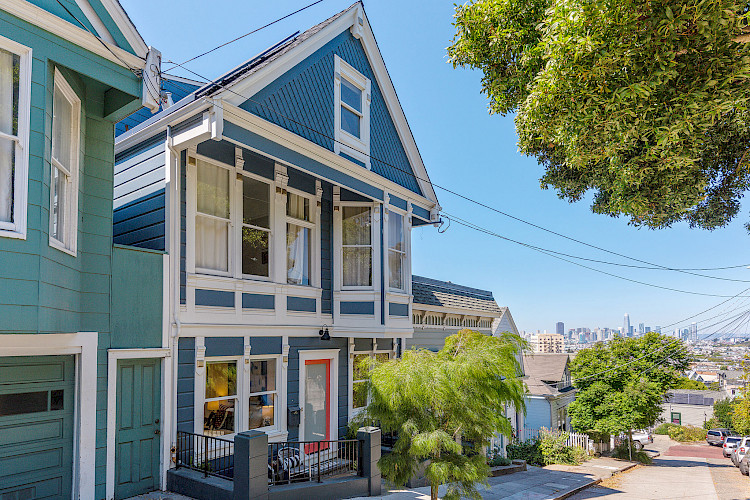 44 Lundys Lane 2