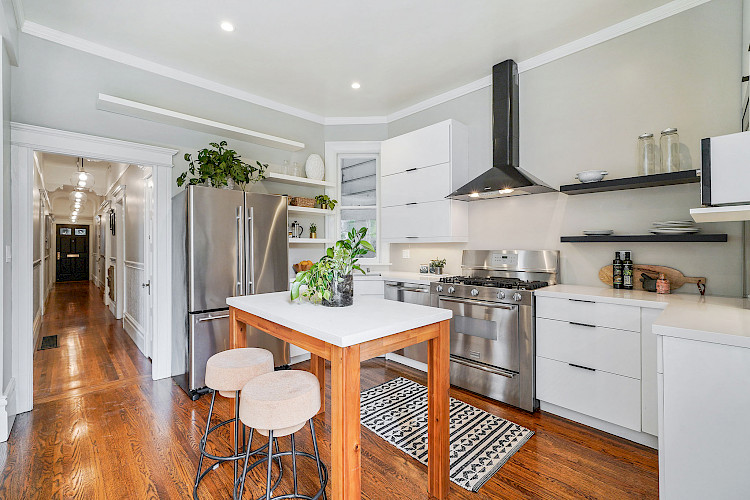 929 Stanyan Street 28