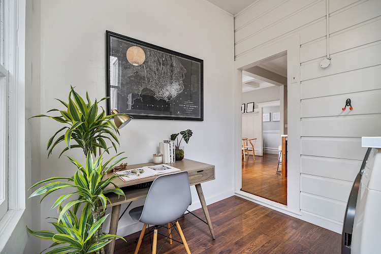 929 Stanyan Street 32