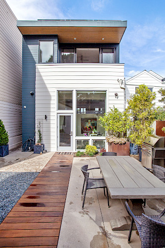 313 Duncan Street 37