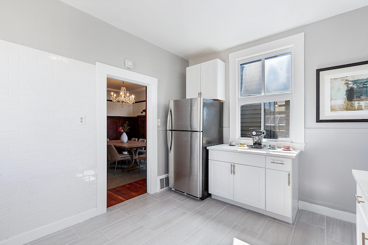 318 Madrid Street 17