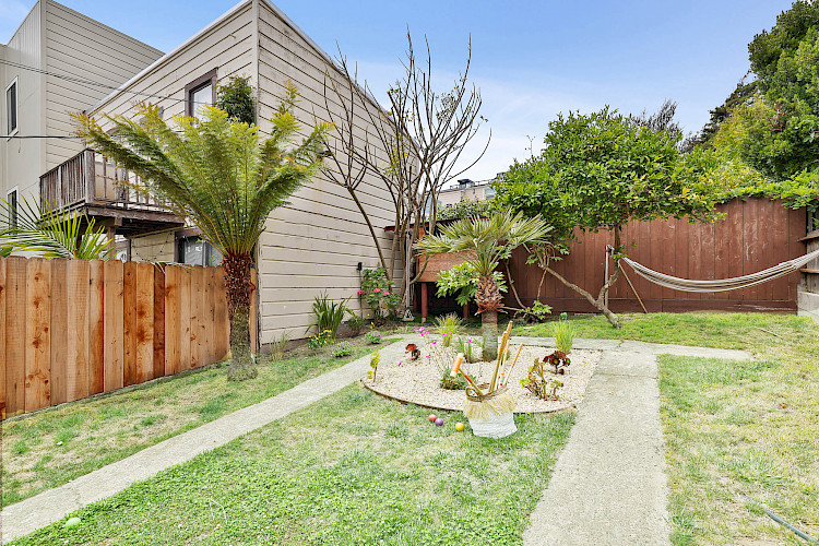 1576 Sanchez Street 28