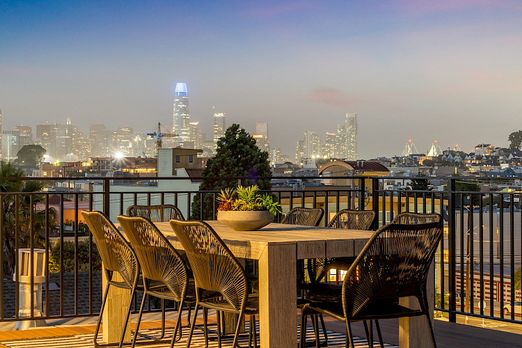 945 Treat Ave 76