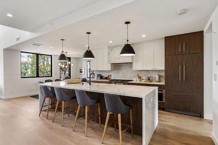 945 Treat Ave 23