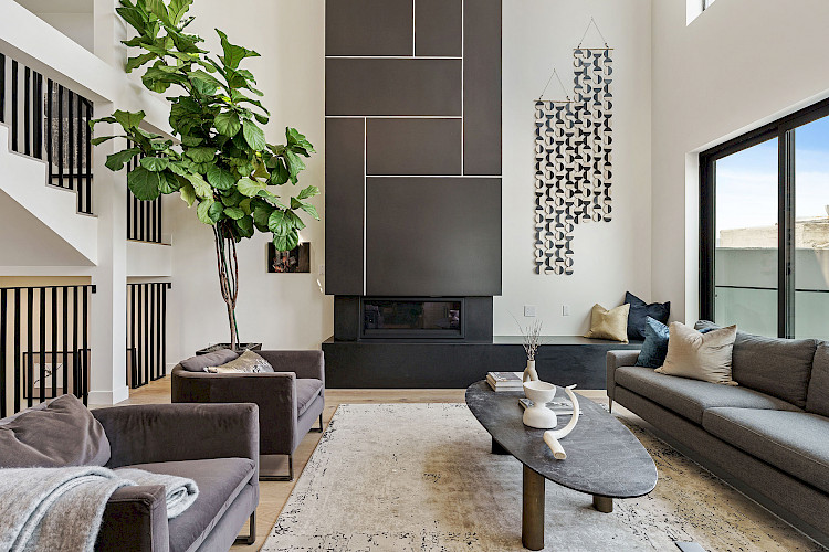 945 Treat Ave 16