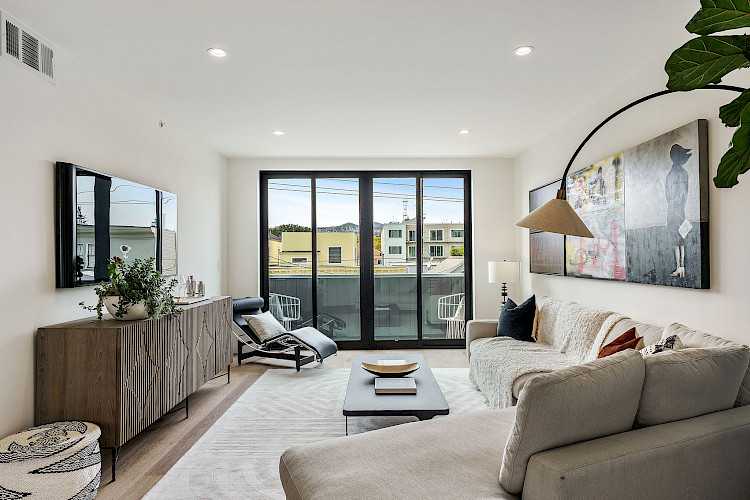 945 Treat Ave 37