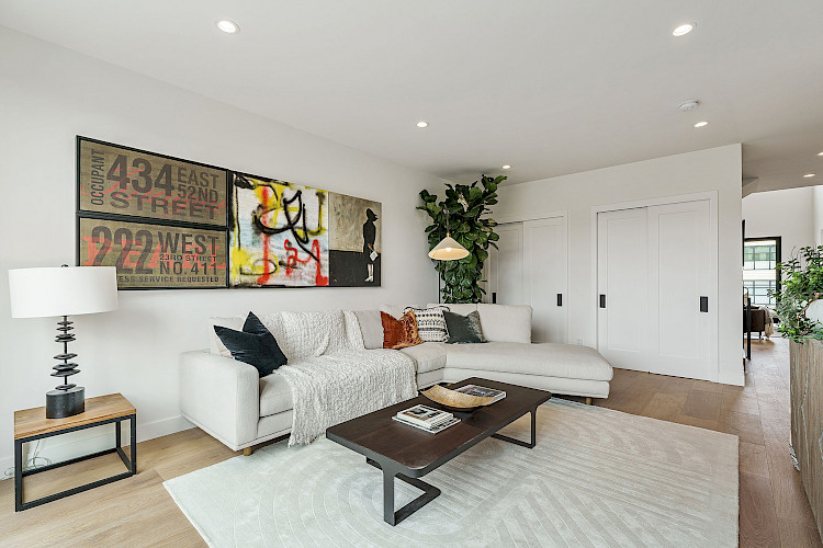 945 Treat Ave 34