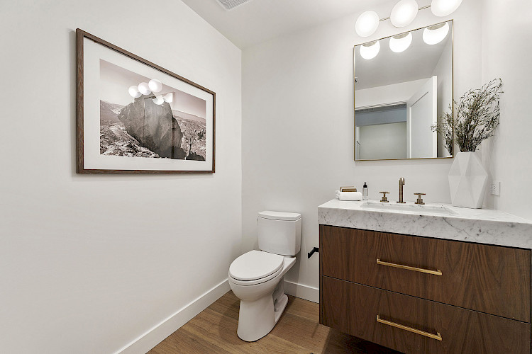 945 Treat Ave 43
