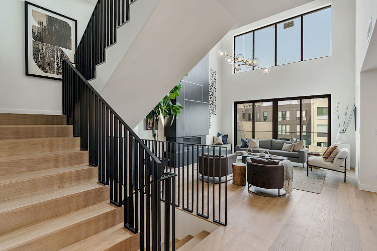 945 Treat Ave 44