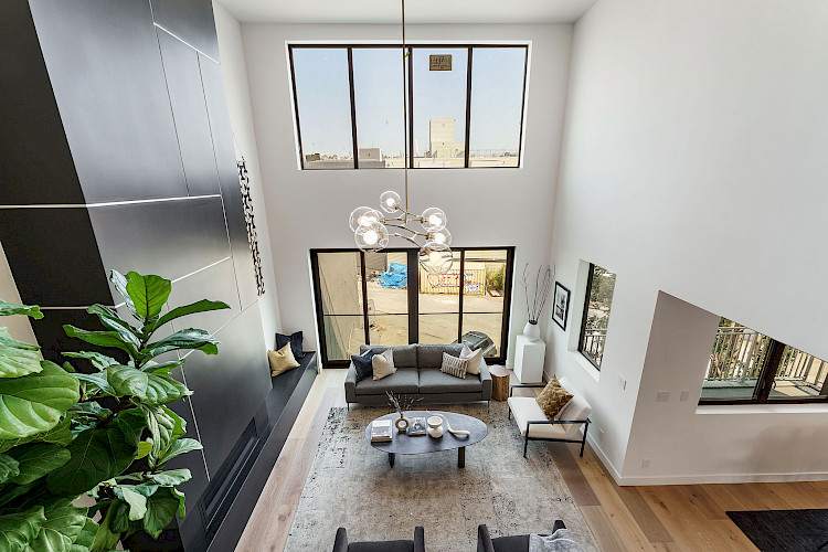 945 Treat Ave 46