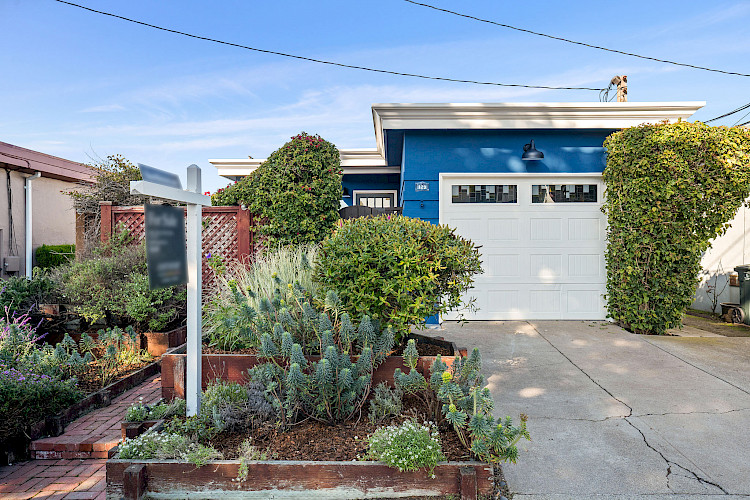 129 Paloma Ave 45