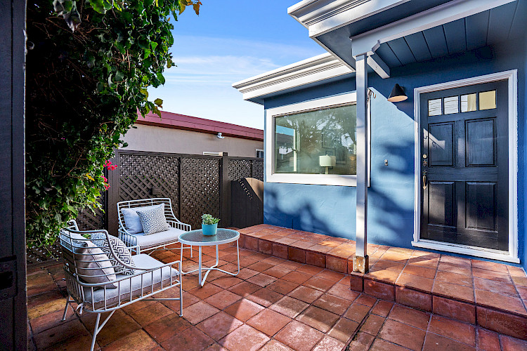 129 Paloma Ave 4