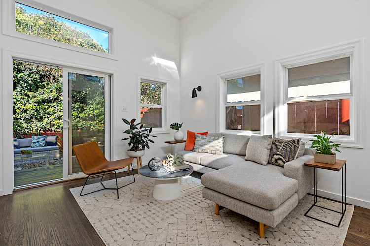 129 Paloma Ave 22