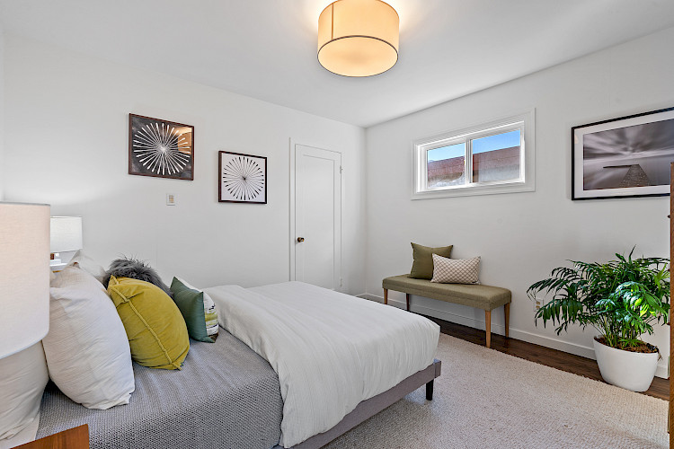 129 Paloma Ave 36