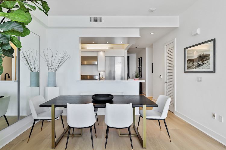 239 Brannan Street #18G 22