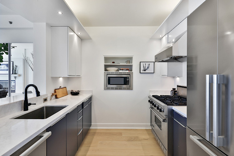 239 Brannan Street #18G 25