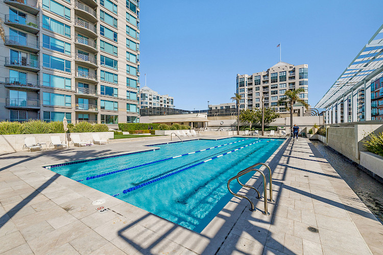 239 Brannan Street #18G 73