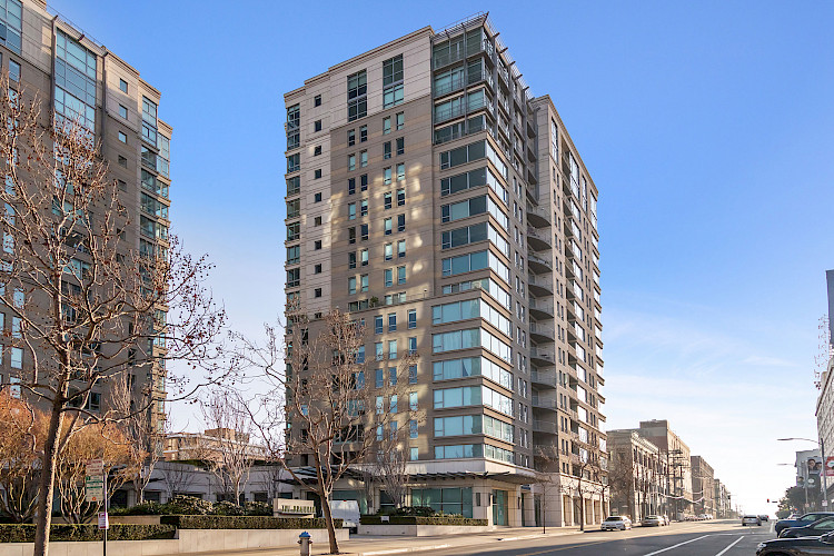 239 Brannan Street #18G 78