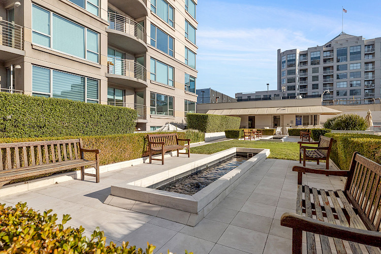 239 Brannan Street #18G 83
