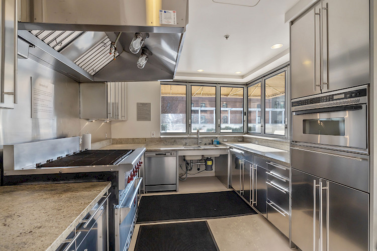 239 Brannan Street #18G 86