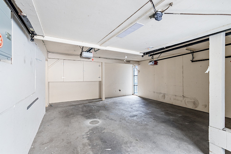 301-303 Upper Terrace 32