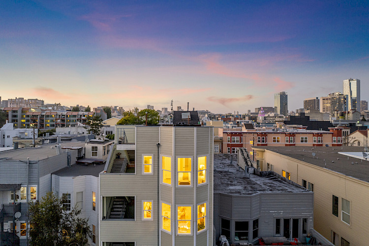 425 14th Street #4 8