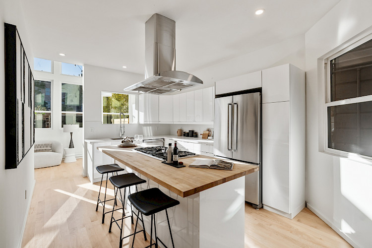 64 Sanchez Street 22