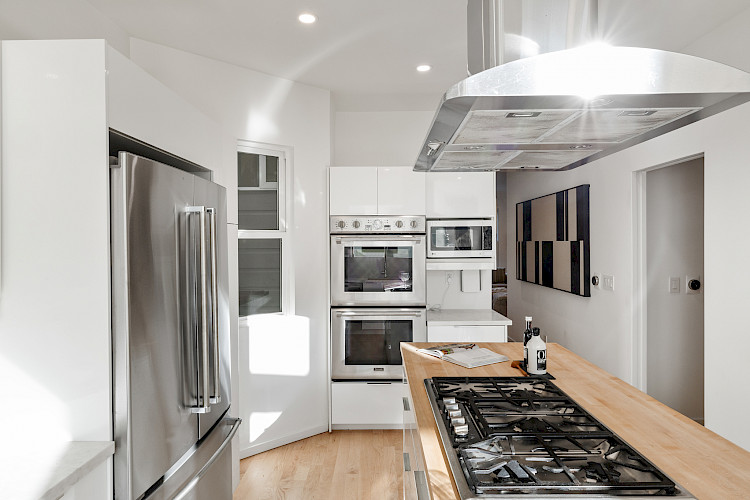 64 Sanchez Street 26