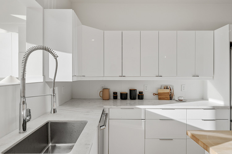 64 Sanchez Street 27