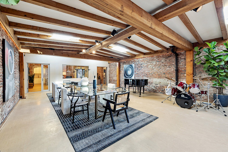 64 Sanchez Street 72