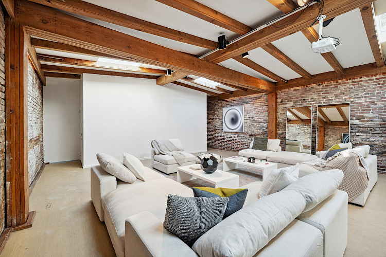 64 Sanchez Street 73