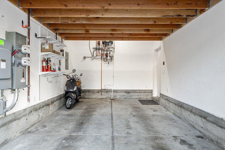 64 Sanchez Street 76