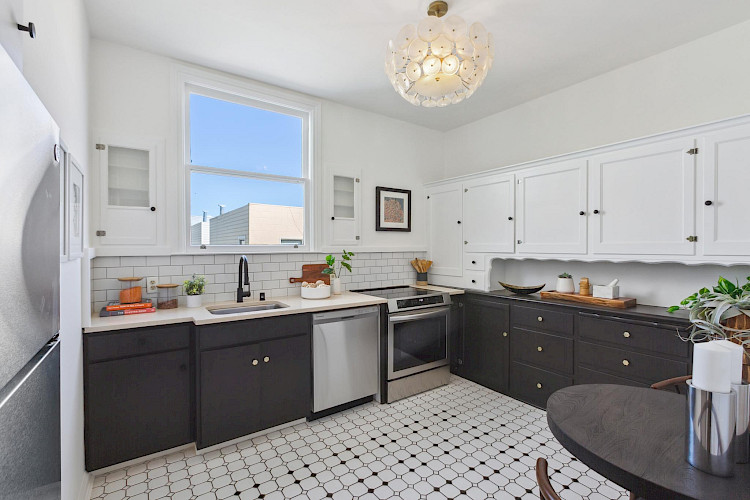 2230 Francisco Street, #109 25