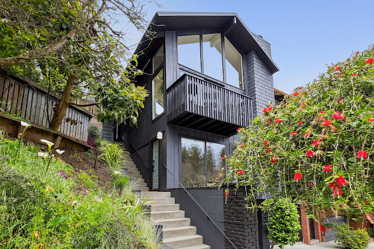 89 Martha Avenue 11