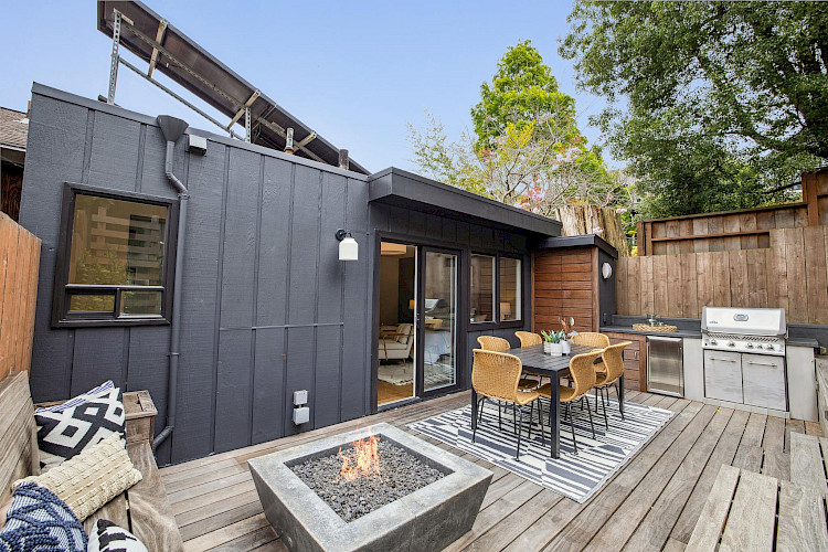 89 Martha Avenue 53