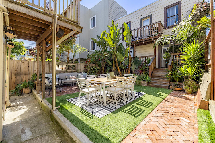 1582 Sanchez Street 25