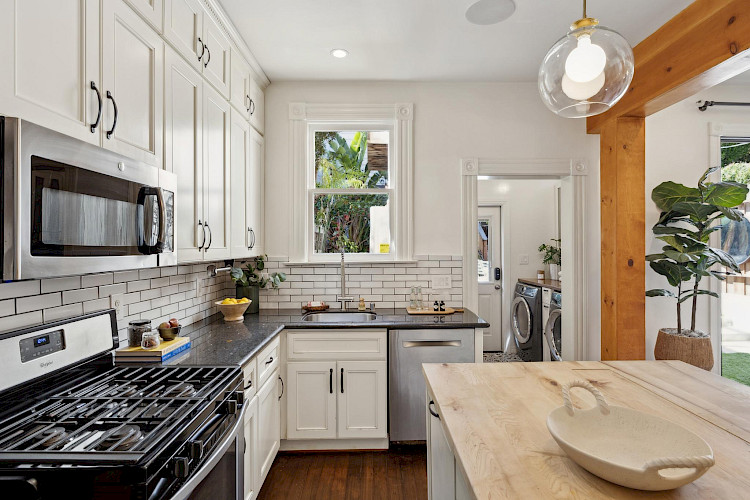 1582 Sanchez Street 16