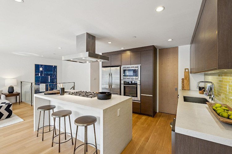 392 Eureka St. 32