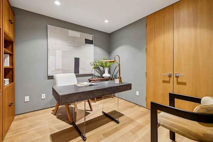 392 Eureka St. 76